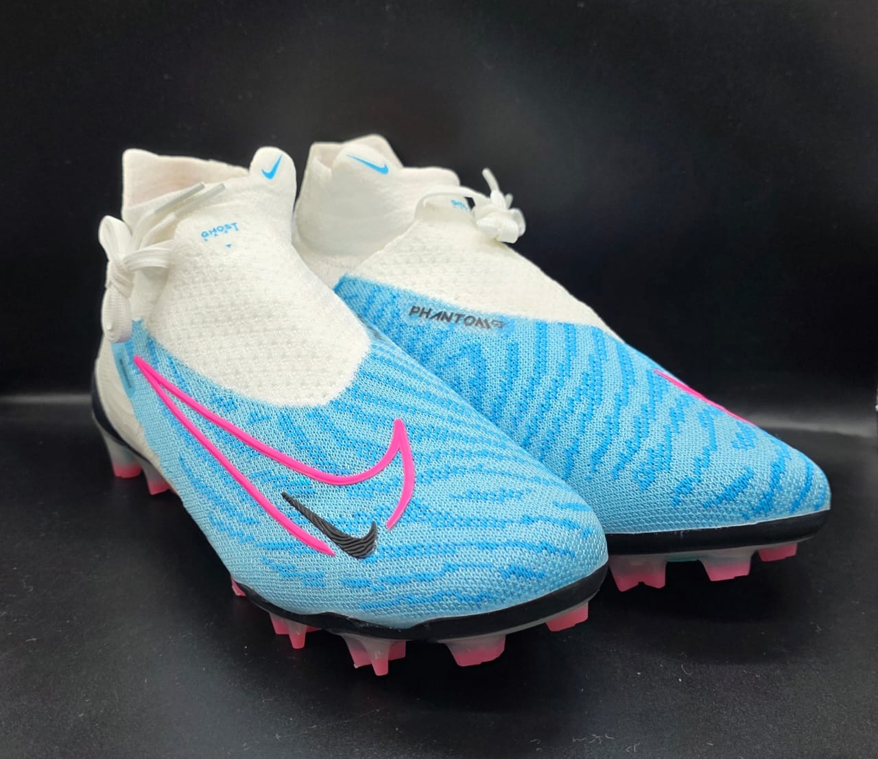 Phantom GX GhostLaces.